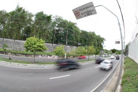 Manaus instala novos radares de velocidade para reforçar segurança no trânsito