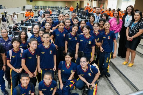Estudantes do Colégio Militar visitam Câmara Municipal de Manaus e conhecem funcionamento do Legislativo