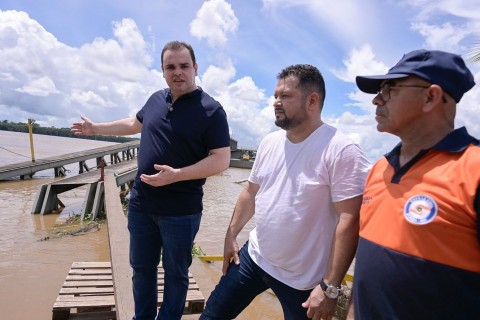 Deputado Roberto Cidade cobra ação do DNIT para recuperar porto de Borba após colisão com balsa