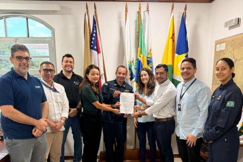 Marinha autoriza operação de píer flutuante provisório em Itacoatiara para enfrentar estiagem