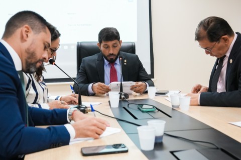 Comissão de Constituição, Justiça e Redação da CMM delibera projetos voltados à inclusão e saúde pública